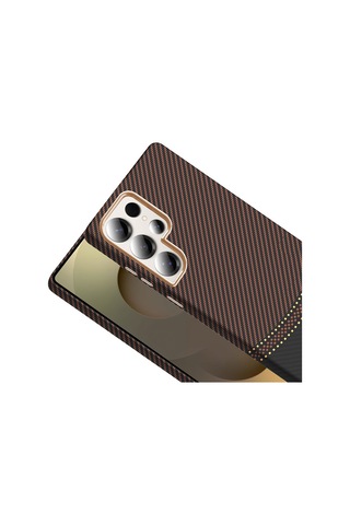 Galaxy Uyumlu S25 Ultra Kılıf M-safe Şarj Özellikli Karbon Fiber Görünümlü Gros Kılıf Gold-siyah