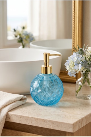 Boby Diamond Küre Cam Sıvı Sabunluk Gold Pompalı Kristal Desenli Dekoratif Banyo Ve Mutfak Dispenseri - 16 Cm X 10 Cm - 500ml - Mavi Boby Diamond Küre Cam Sıvı Sabunluk Gold Pompalı Kristal Desenli Dekoratif Banyo Ve Mutfak Dispenseri - 16 Cm X 10 Cm - 500ml - Mavi