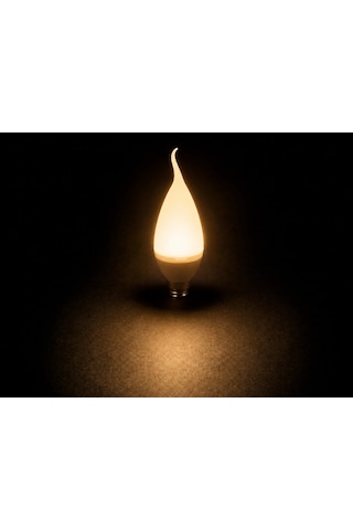 1 Adet Noas Yl96 1702 Kıvrık 7w Buji Led Ampul 3200k Gün Işığı E14 Duy