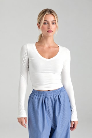 Cloudymood Kadın Ultra Soft V Yaka Bluz Günlük Kullanım Kombinlenebilir Ekru - 892430423 Ekru