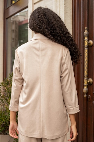 Kadın Süet Dokulu Kumaş Yakalı Capri Kol Cep Kapaklı Blazer Ceket-bej Bej