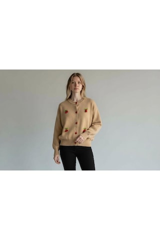 Eren Style Triko Kiraz Detaylı Cotton Angora Yünlü Bisiklet Yaka Hırka Camel