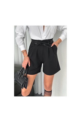 Gugus Kadın Siyah Kemer Detaylı Bol Kesim Şort /loose Cut Shorts Wıth Belt Siyah