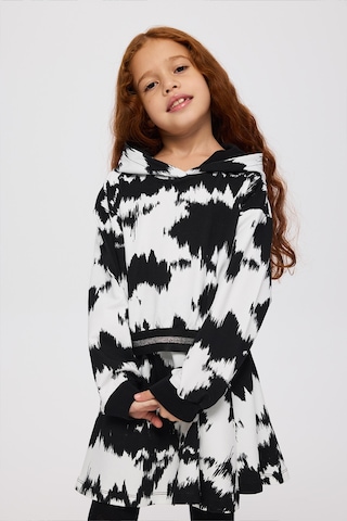 Panço Kız Çocuk Desenli Kapüşonlu Siyah Sweatshirt