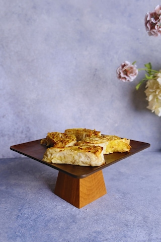 Justwood Ligna Melamin Ahşap Rölyefli 22 Cm Piramit Ayaklı Pasta Tabağı, Servis Tabağı, Sunumluk Koyu Kahverengi