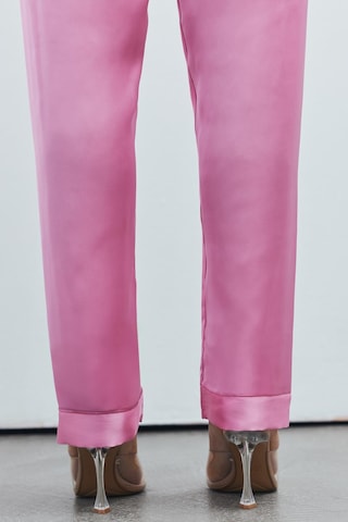 Brûleur Şeker Pembesi Degaje Yaka Askılı Uzun Saten Pijama Takımı Pembe