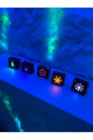 Yılbaşı Ağacı Işıklı Süsler Siyah