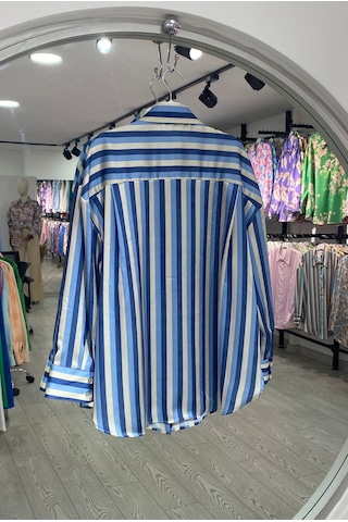Pera Moda Kadın Salaş Oversize Desenli Saten Gömlek Mavi