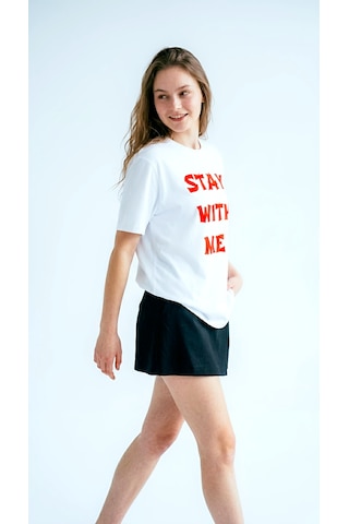 Hoxie Kadın Beyaz Kırmızı Slogan Yazılı Baskılı Oversize Bisiklet Yaka Tişört