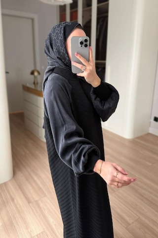 Kahijab Kendinden Desenli Yarım Balıkçı Merserize Elbise - Siyah