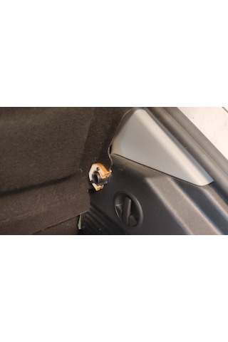 Audi A1 Yük Kapağı Klipsi