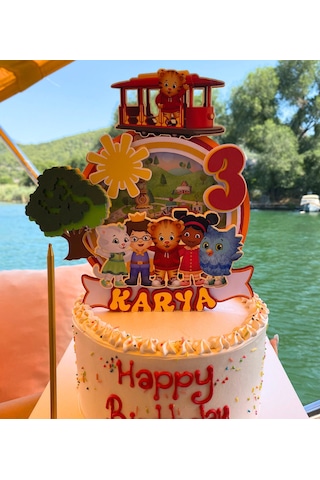 Kaplan Daniel Temalı İsme Özel Doğum Günü Pasta Süsü