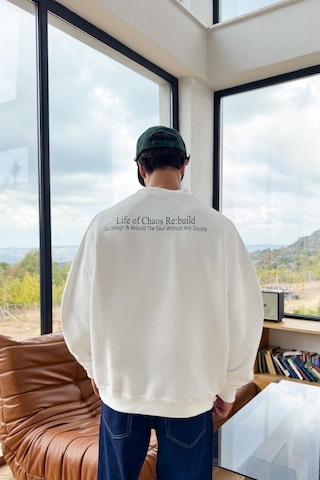 Flaw Life Of Sırt Baskılı Sweatshirt Beyaz beyaz