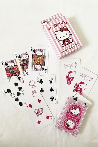 Hello Kitty Iskambil Destesi