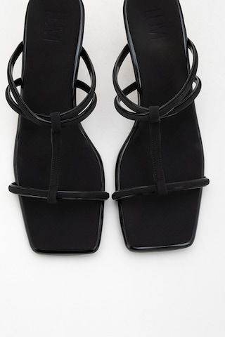Luvishoes Luvi Shoes Mocha Siyah Kare Burunlu İnce Bantlı Kadın Topuklu Terlik Siyah