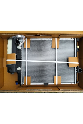 Bmw E34 M50 Otomatik Kimalı Radyatör Nrf