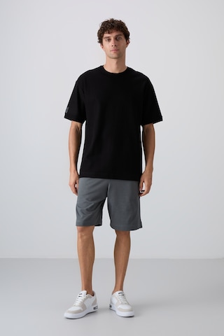 Tommy Life Siyah Pamuklu Kalın Yüzeyi Dokulu Oversize Fit Basic Erkek T-shirt - 88339 001