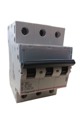 Legrand 403345 3x32a C Tipi 4,5ka Xs3 Otomatik Sigorta