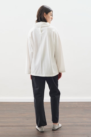 Yüksek Yaka Bağlamalı Bluz Ekru Ekru