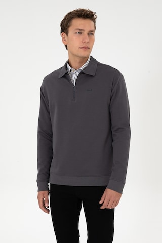 U.S. Polo Assn. Erkek Comfort Fit Yarım Fermuarlı Gri Sweatshirt 50316484-VR024