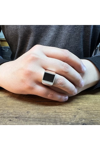 Gümüş Dikdörtgen Siyah Oniks Taşlı Sade Tasarım Erkek Yüzük