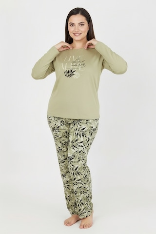 Bravie Üstü Yazılı Altı Yaprak Desenli Elite Viscose Uzun Büyük Beden Pijama Takımı Yeşil 3591 Yeşil