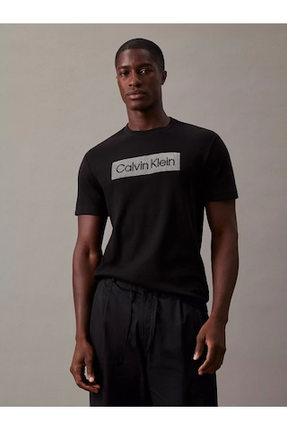 Calvin Klein Erkek Yuvarlak Yakalı Logolu Siyah T-shirt SIYAH Siyah