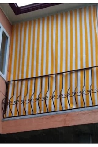 Sarı-beyaz Kornişli Pilesiz Balkon Perdesi Suya Ve Rüzgâra Dayanıklı Sarı - Beyaz