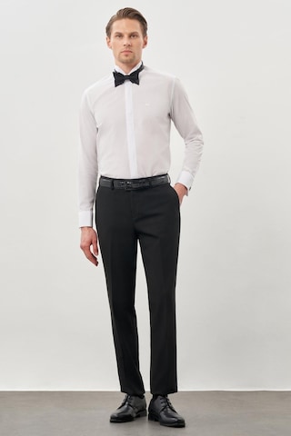 İmza Beyaz Uzun Kol Düz Bez Ayağı Ata Yaka Cepsiz Pamuklu Basic Slim Fit Gömlek 1004245060 Beyaz