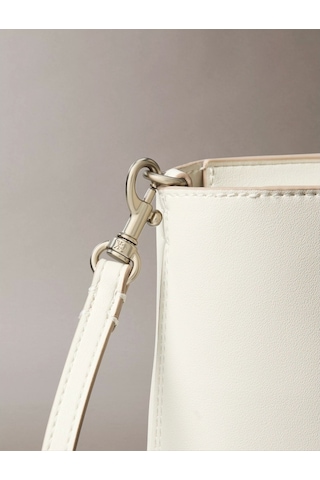 Calvin Klein Jeans Sculpted Mını Ew Tote Kadın Beyaz Çanta Lv04k3111g-fup Beyaz