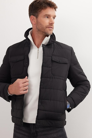 Tudors Erkek Regular Fit Klasik Kesim Çift Cepli Çıtçıt Kapamalı Siyah Mont-41602 Siyah