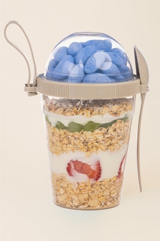 Eynel 1 Adet Take N Go Kaşıklı Hazneli Meyveli Yoğurt Kutusu Piknik Iş Atıştırmalık Müsli Granola Süt Çok Renkli