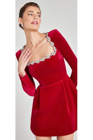 Hanife Glam Couture Hanife Glam Kare Yaka Taşlı Mini Kadife Elbise Kırmızı
