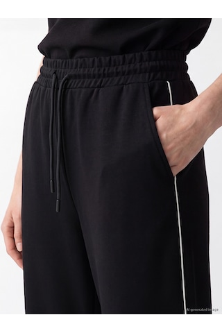 Lcw Comfort Siyah Şerit Detaylı Soft Touch Kadın Eşofman Altı