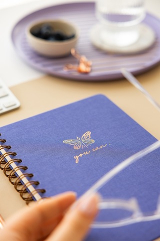 A5 Spiralli Sert Kapak Keten Kareli Tarihsiz Not Defteri Lila Lila