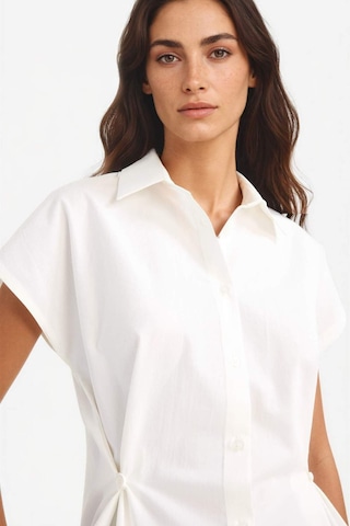 Defacto Fitted Poplin Kısa Kollu Gömlek F7313ax25auer85 Ekru