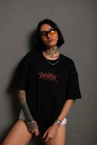 Assema Kadın Baskılı T-shirt Oversize Kısa Kol Bisiklet Yaka Tişort- Siyah Çok Renkli