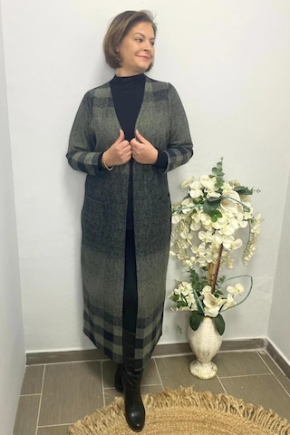 Mia Butik Büyük Beden Haki Siyah Kare Desenli Uzun Hırka Haki