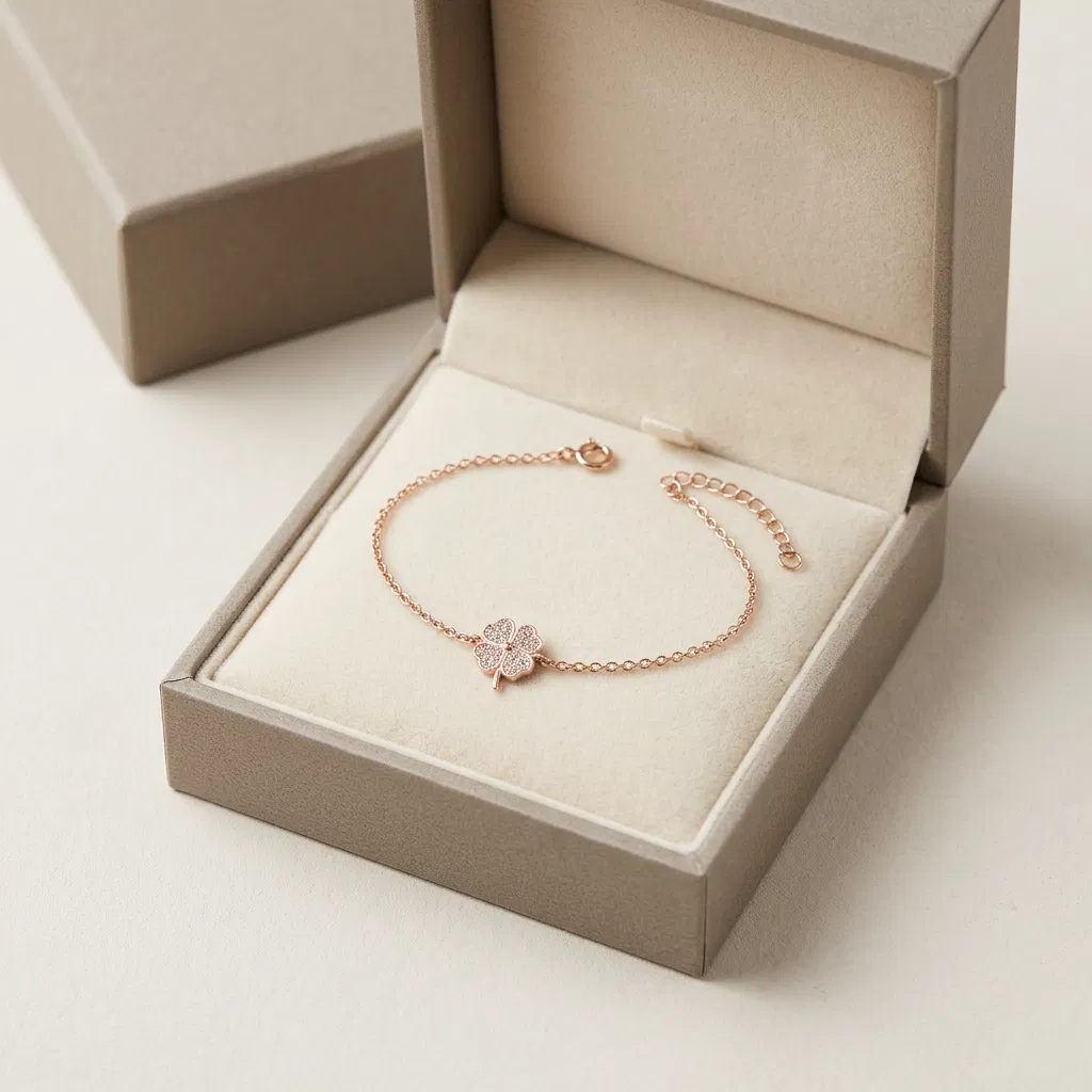 925 Ayar Yonca Figürlü Taş Detaylı Rose Gold Zincir Bileklik Gümüş - Pembe Altın - Altın