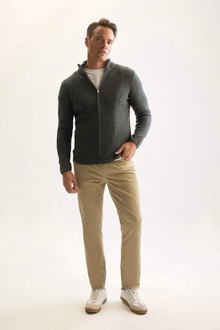 DeFacto Standart Fit Normal Kesim Yarım Balıkçı Yaka Fermuarlı Waffle Hırka R1195AZNSAR4