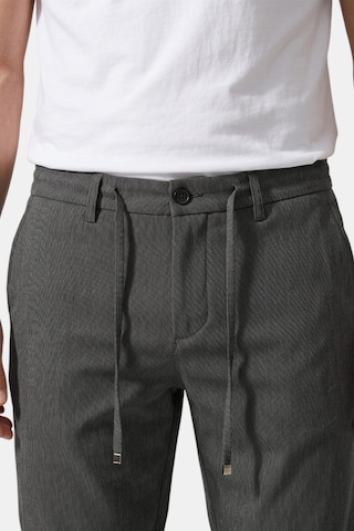 Deep Sea Deepsea Füme Slim Fit Likralı Çizgi Dokulu Beli Lastikli İpli Erkek Şort Kapri 2601743