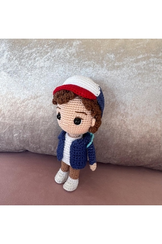 Stranger Things Dustin Amigurumi Karakter 17 cm