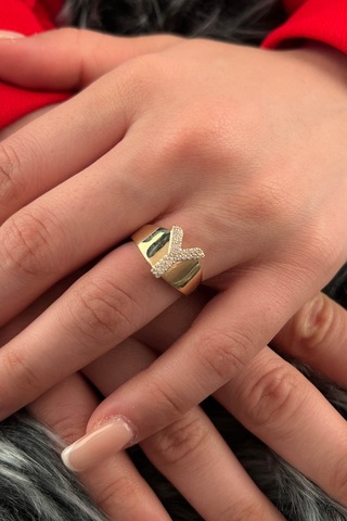 Fiyonk Kuyumculuk 14 Ayar Altın Taşlı Y Harfli Yüzük 001