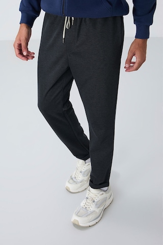Tommy Life Koyu Gri Yüzeyi Dokulu Standart Fit Erkek Eşofman Alt - 82154