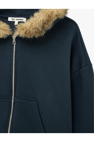Koton Şardonlu Cepli Rahat Kalıp Uzun Kollu Fermuarlı Suni Kürk Kapüşonlu Sweatshirt Lacivert 7wal10302ık