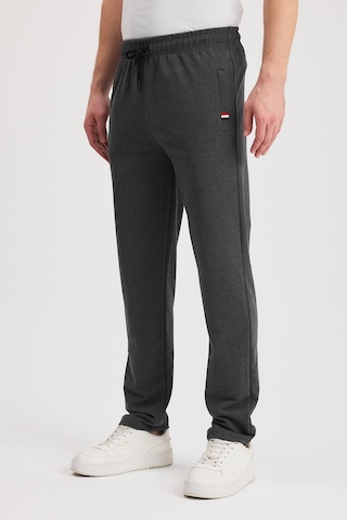 Siyah-lacivert-antrasit Erkek Fermuarlı Cepli Nakış Detaylı Düz Paça Rahat Kesim Günlük 3'lü Eşofman Altı Çok Renkli