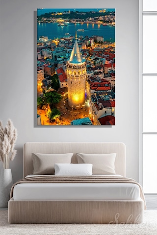 Kanvas Tablo İstanbul'daki Galata Kulesi Gece Manzarası Dikey Salon Tablosu - 4800 Çok Renkli