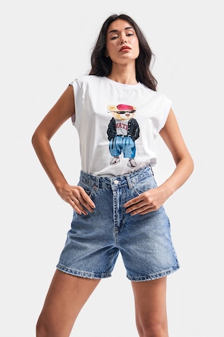 Itsbasic Kadın Mavi Renk Diana Mom Fit Midi Boy Denim Şort Itsbasic Kadın Mavi Renk Diana Mom Fit Midi Boy Denim Şort