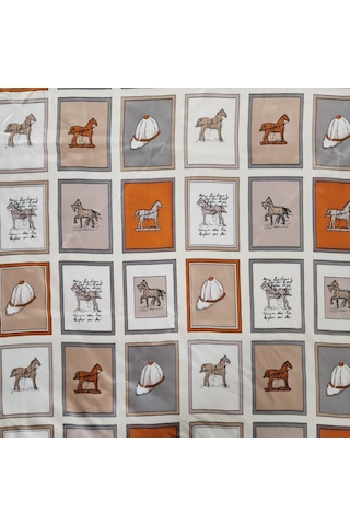 Hedea Atların Fısıltısı Saten Fular 70x70 Cm Çok Renkli
