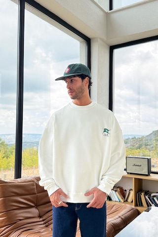 Flaw Life Of Sırt Baskılı Sweatshirt Beyaz beyaz